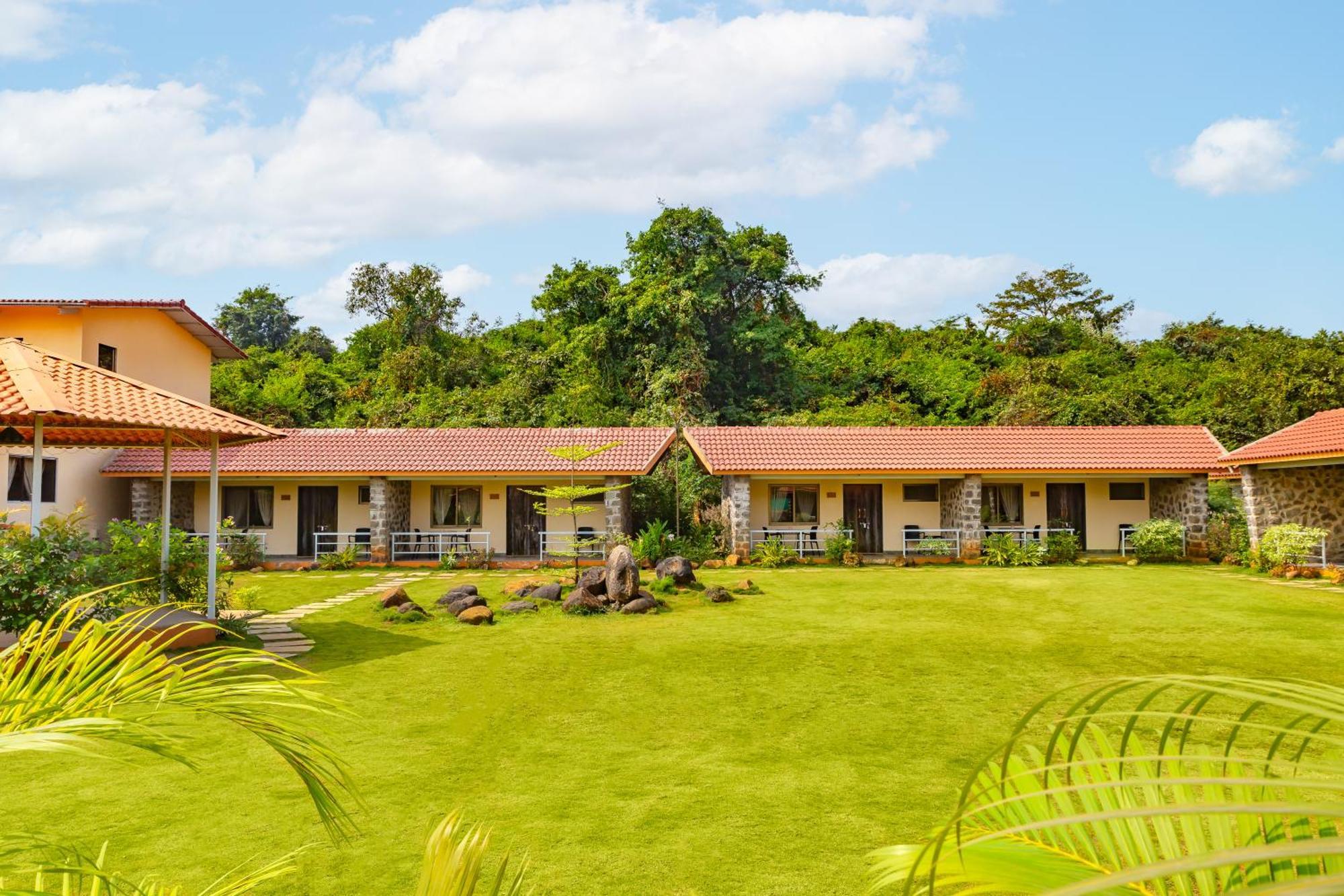 Casa Amora Lonavala Exterior photo